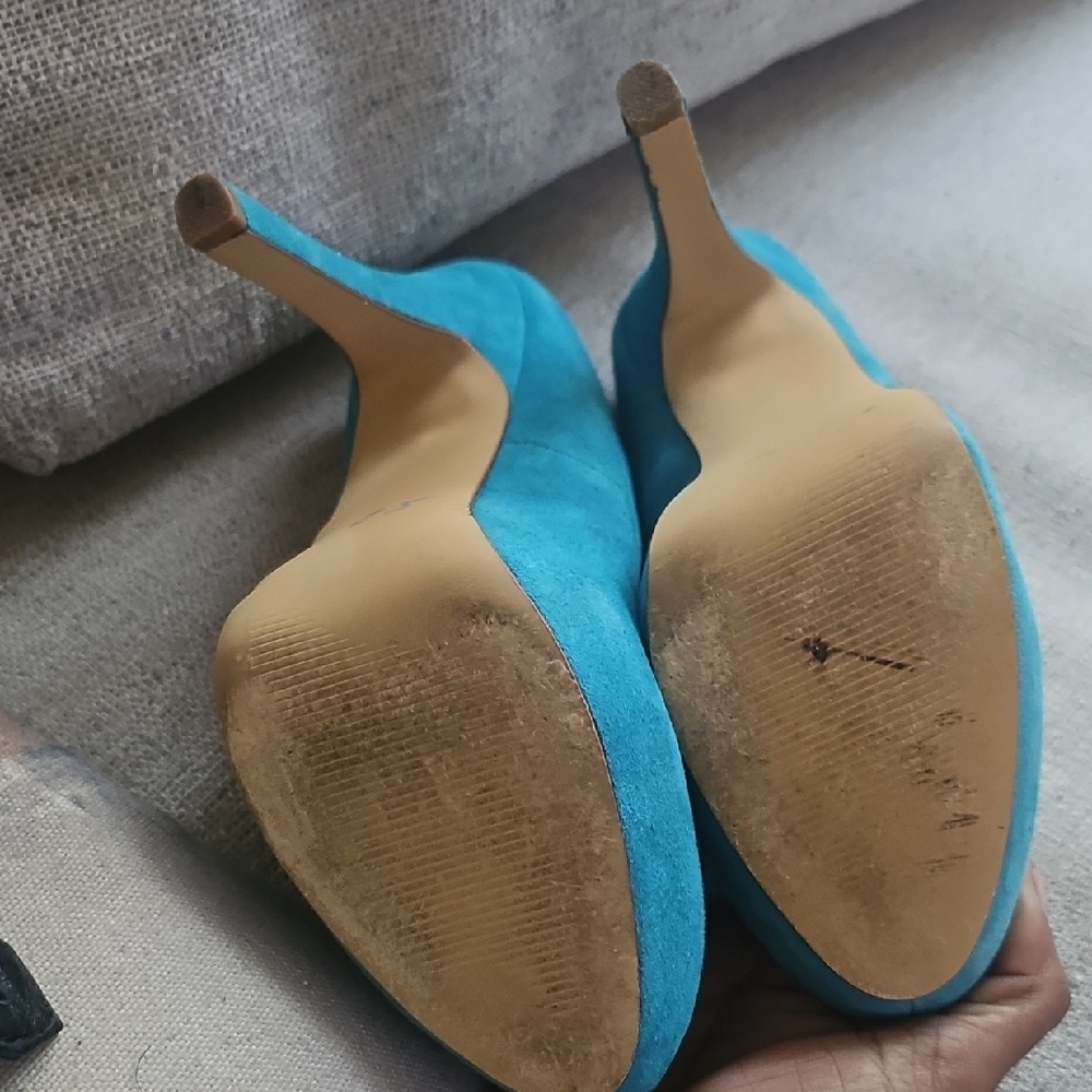 Steve Madden Teal Suede Heels - Picture 2 of 2